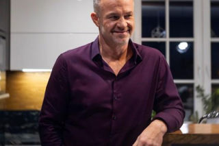 Pierwsza miłość: Bolesław wciąż nie pozwala córce opuszczać domu ani kontaktować się ze światem...