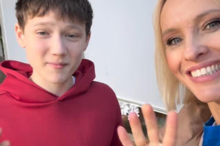 M jak miłość po wakacjach na planie. Franek (Jarosław Śmigielski), Dorota (Iwona Rejzner)