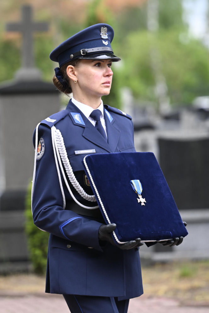 Tłumy pożegnały 23-letniego policjanta. Kacper zginął w tragicznym wypadku w Piasecznie
