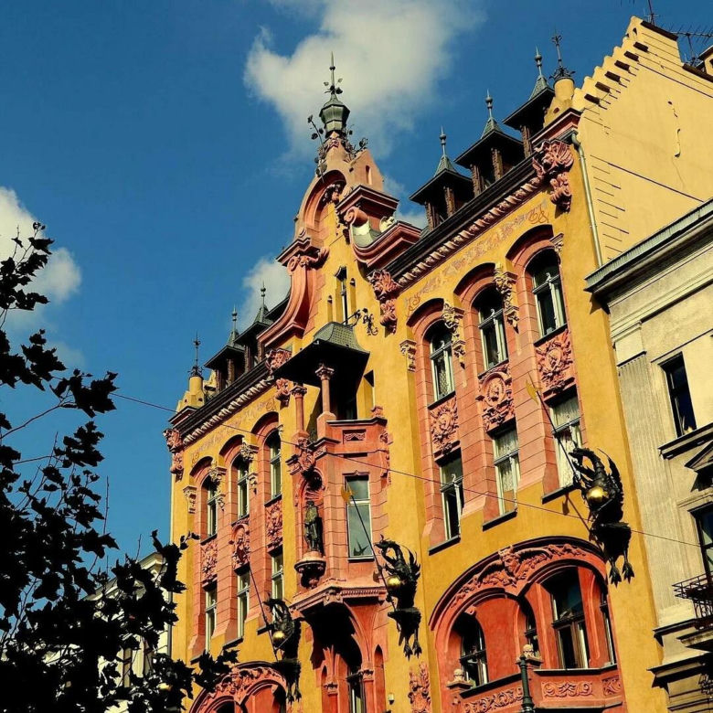 To najpiękniejsza kamienica w Łodzi według AI