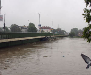 Tak Kraków walczył z ogromną powodzią w 2010
