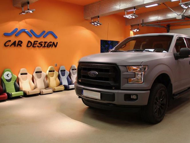 Mamed Khalidov i jego Ford F150