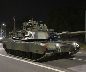 Nocna próba defilady wojskowej w Warszawie