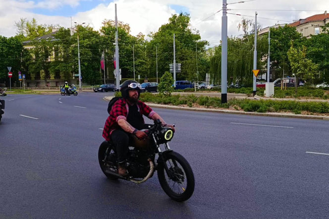 Parada zabytkowych pojazdów w Szczecinie