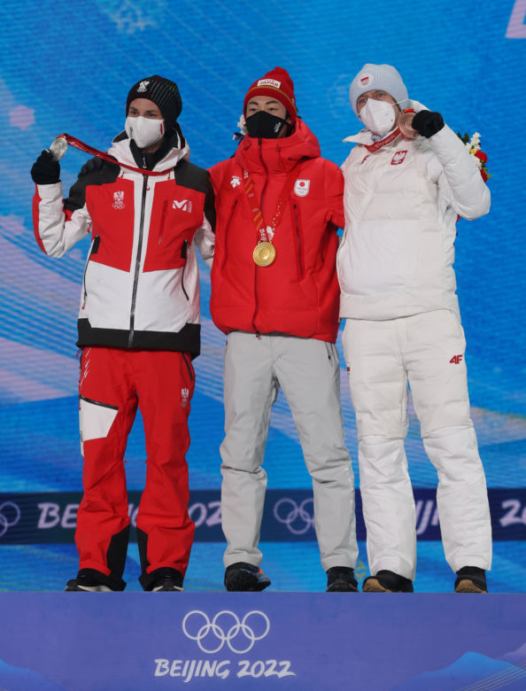 Dawid Kubacki odebrał medal olimpijski. Wiemy, ile za niego zarobi!