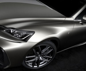 Lexus IS 200t lifting 2017