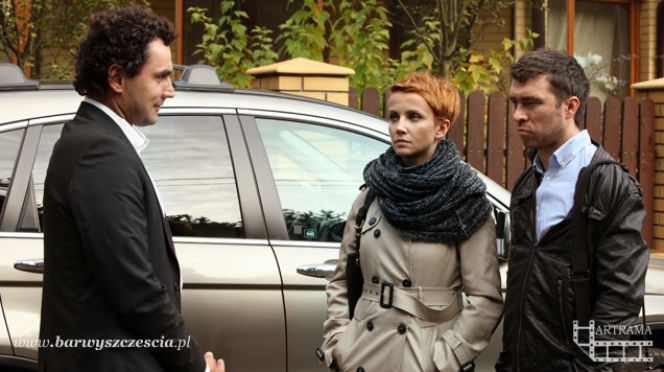 BARWY SZCZĘŚCIA odc. 860. Piotr Walawski (Piotr Jankowski), Marta (Katarzyna Zielińska), Robert (Marcin Czarnik)