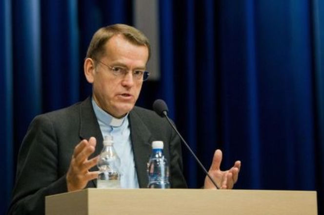 Ksiądz Dariusz Oko
