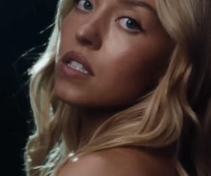 Rozebrana Sydney Sweeney w sportowej reklamie