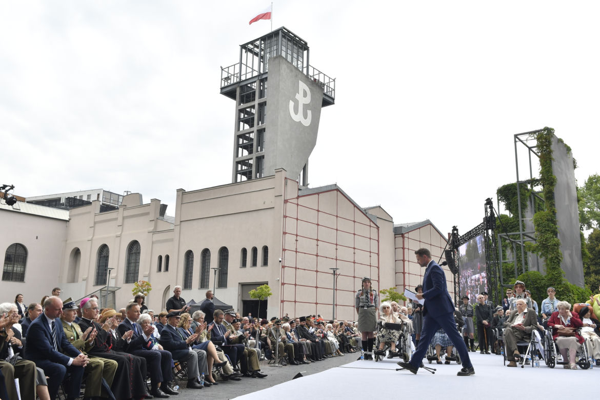  Andrzej Duda i Rafał Trzaskowski dziękują powstańcom