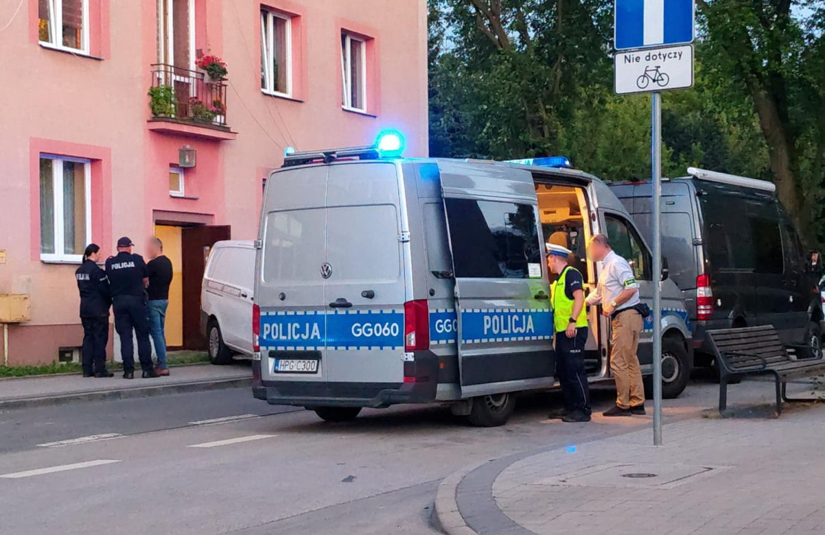 Cztery ciała w mieszkaniu! Wśród zmarłych zaledwie 8-dniowe dziecko