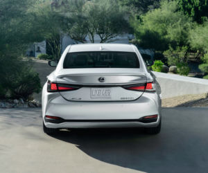 Lexus ES 300h (lifting 2021)