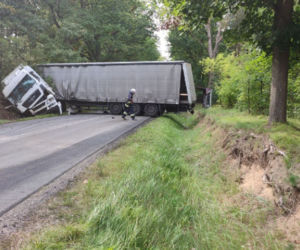 Łódzkie: trzy osoby zginęły w makabrycznym wypadku