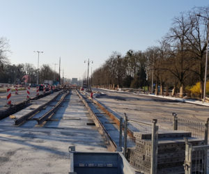 Roboty drogowe na al. św. Jana Pawła II w Toruniu nie zwalniają! Zaglądamy na plac budowy