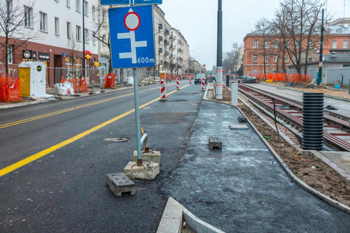 Budowa tramwaju na Rakowieckiej w Warszawie w styczniu 2025 r.
