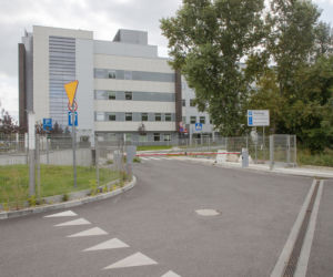 Skandal w Szpitalu Południowym. Urządzili siłownię zamiast izolatki dla pacjentów