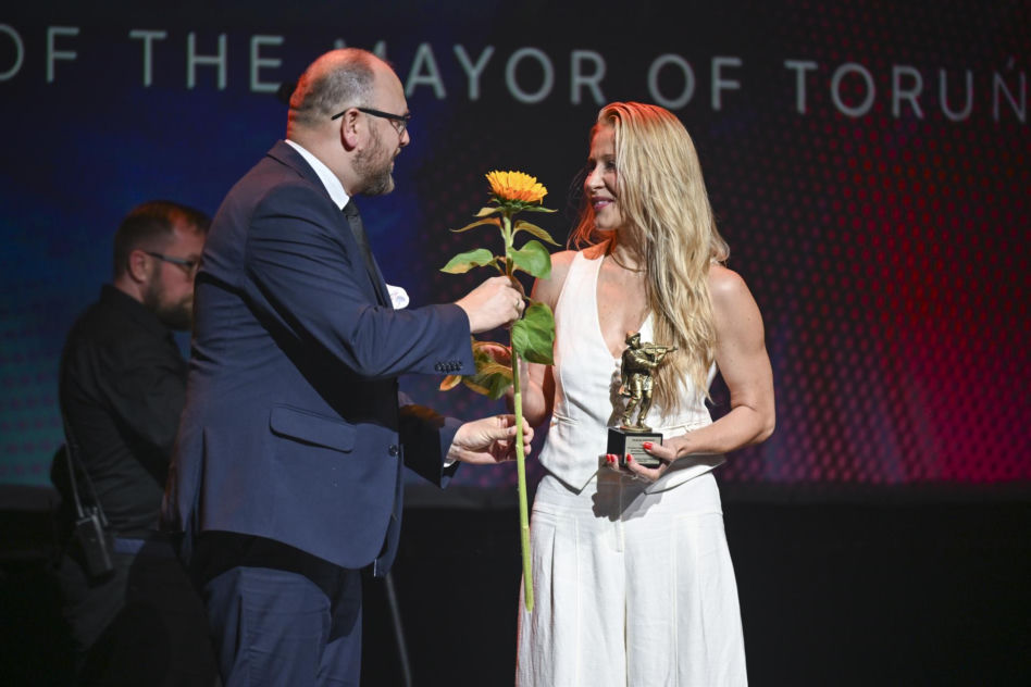 Gala Tofifest 2025 bez stylowych niespodzianek? Olśniewająca Warnke, Szapołowska znów w różowym futerku!