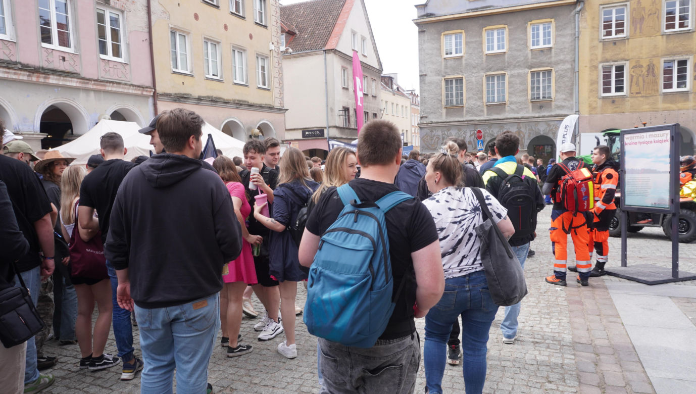 Kortowiada 2024. Parada Wydziałów przeszła ulicami miasta. Studenci tłumnie wzięli udział w imprezie