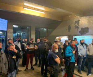 Na kopalniach trwają masówki, a do protestu podziemnego dołączają kolejni górnicy. Rozmowy z rządem bez przełomu [ZDJĘCIA]