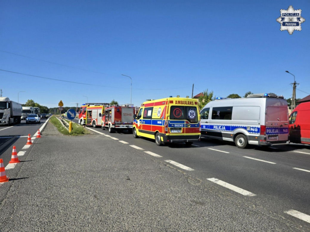 Kobiór. Śmiertelny wypadek na DK nr 1. Pasażerka citroena nie żyje [ZDJĘCIA]