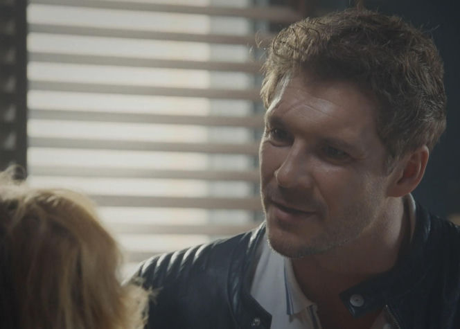 M jak miłość, odcinek 1901. Pani Ola (Ewa Kolasińska), Marcin (Mikołaj Roznerski)