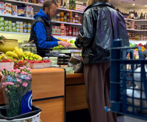 Agnieszka Fitkau-Perepeczko  na bazarku