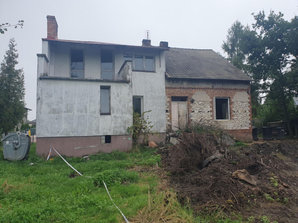 Brutalne morderstwo w Poczesnej pod Częstochową. Zabity siekierą podczas snu.
