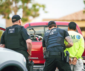 Deportacje bez przesłuchań i bez sądu