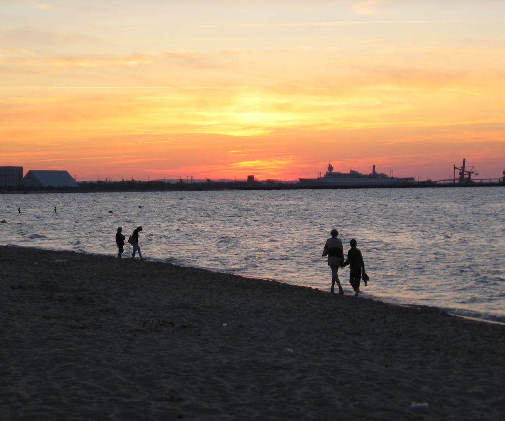 Najwięcej emocji budzi 10 hektarów ogólnodostępnej plaży na Stogach. Istnieje możliwość, że Port wykorzysta je pod rozbudowę swojego terminala.