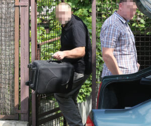 Prezes ruszył na wakacje