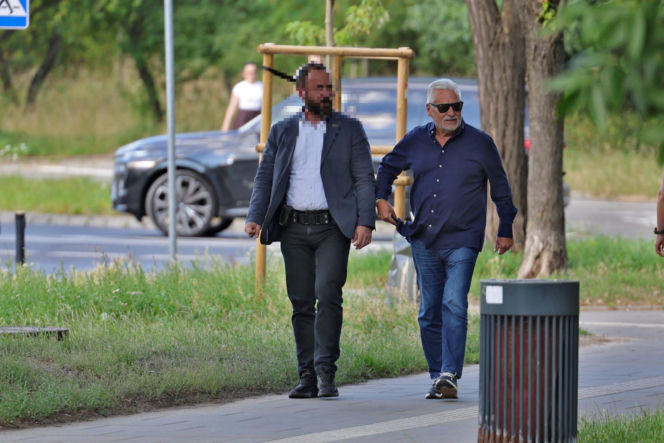 Aleksander Kwaśniewski u fryzjera