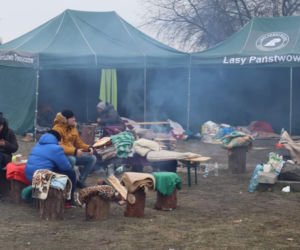 Ewakuuje ludzi z Ukrainy