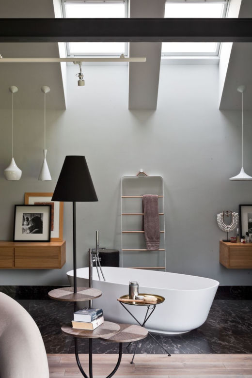 Wanna w salonie czyli salon kąpielowy