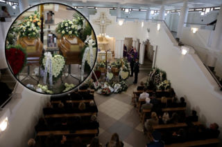 Wielkie serca, dwie trumny, trzy ofiary ze Skawiny. Widok na pogrzebie wywołuje morze łez