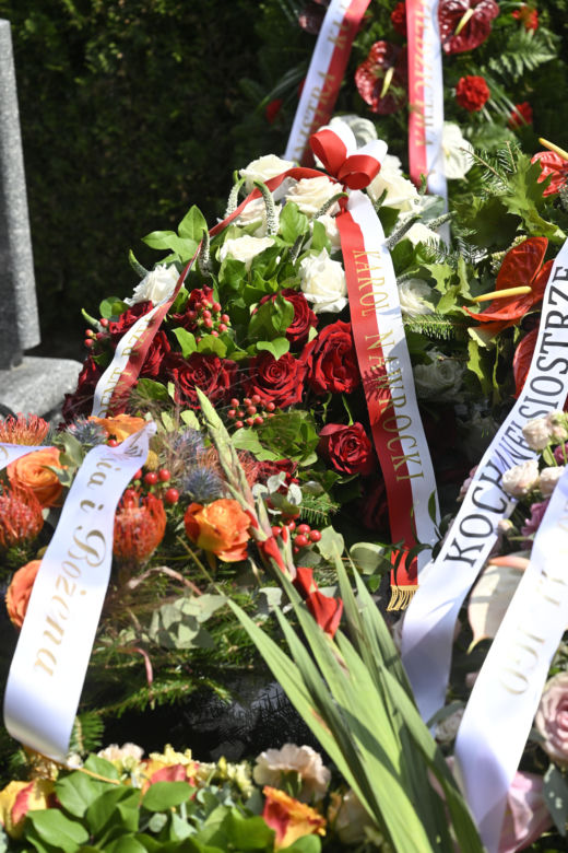 Pogrzeb Igi Cembrzyńskiej. Tłum gwiazd oddaje hołd wielkiej artystce