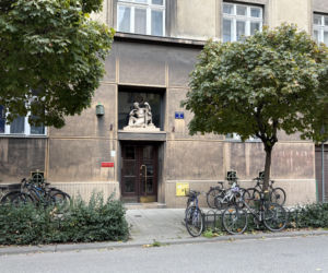 Kamienica Ćmielowa, ale w Krakowie. Architekt: Tadanier