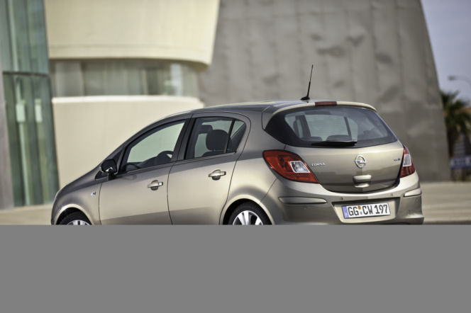 Opel Corsa 2011 - wersja 5-cio drzwiowa