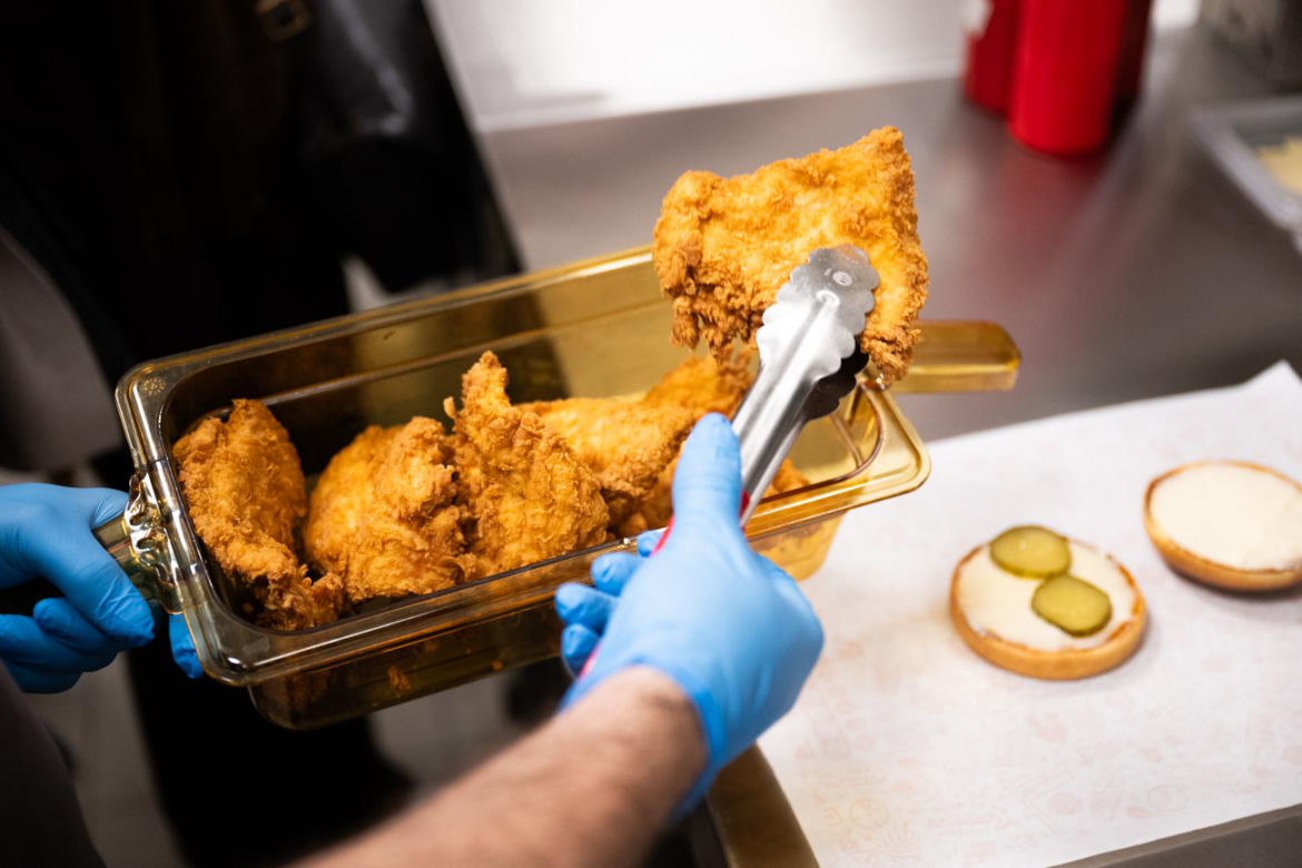 Otwarcie Popeyes w Galerii Katowickiej. Tak restauracja wygląda od środka