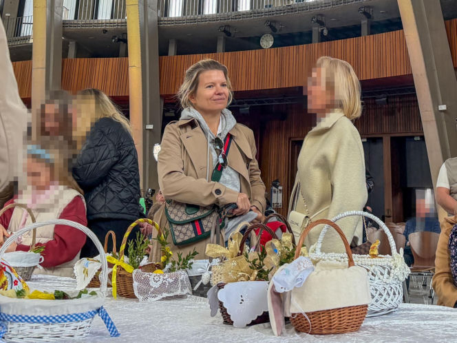 Marta Manowska ze święconka