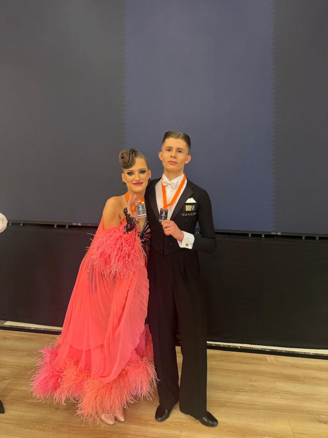 Piotr Niżniowski i Maja Motyl