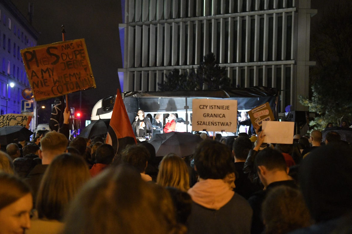 Manifestacja pod Sejmem - NIE dla zakazu edukacji seksualnej