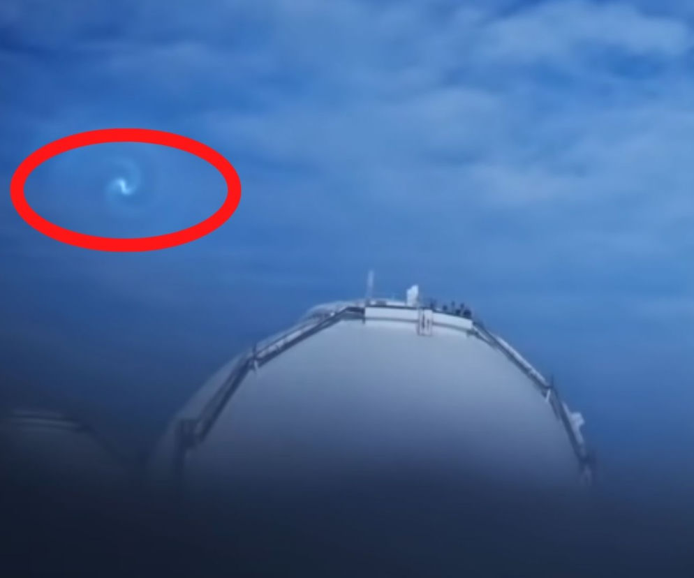 Tajemnicze zjawisko na niebie nad Hawajami! CZY TO UFO?! [WIDEO]