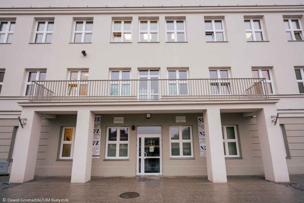 Poradnia ortopedyczno-urazowa na Białówny. Budynek przeszedł remont [ZDJĘCIA]