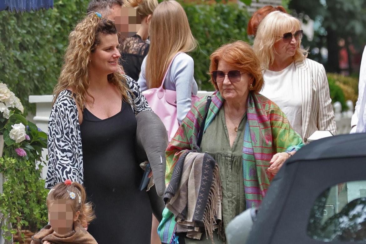 Zborowska i Wrona pokazali Jaśminę babciom