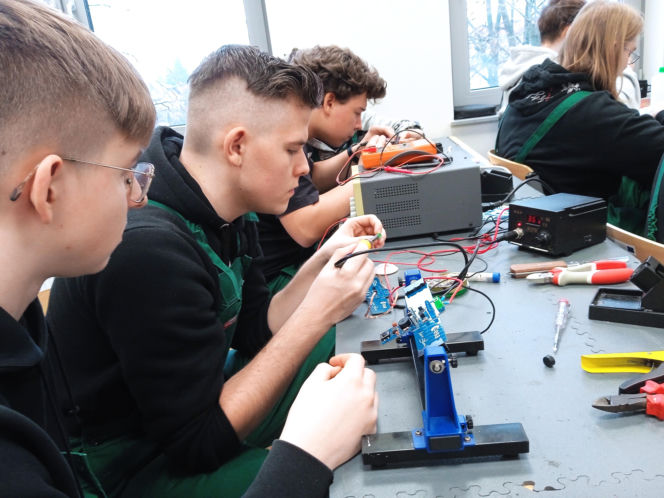 Kosmiczny projekt w siedleckim BCU Nr 1