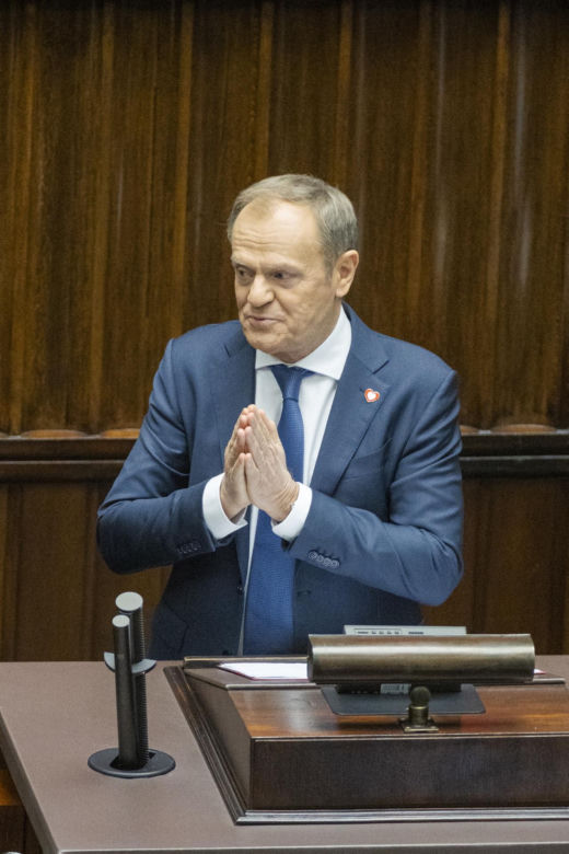 Iskrzy między Donaldem Tuskiem a Karolem Nawrockim