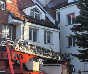 Pożar ZUS na Pomorzu! Ewakuacja 80 osób. Na miejscu pracuje 11 zastępów straży