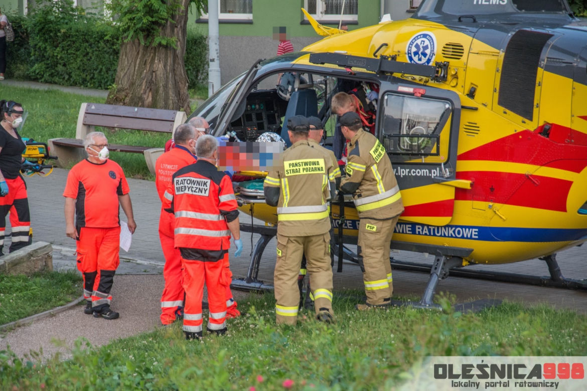 Dziecko wpadło pod samochód w Oleśnicy