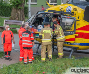 Dziecko wpadło pod samochód w Oleśnicy