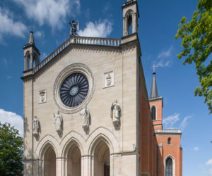 W tym mieście w woj. małopolskim księża leczyli wodą. Leży w pobliżu Krakowa